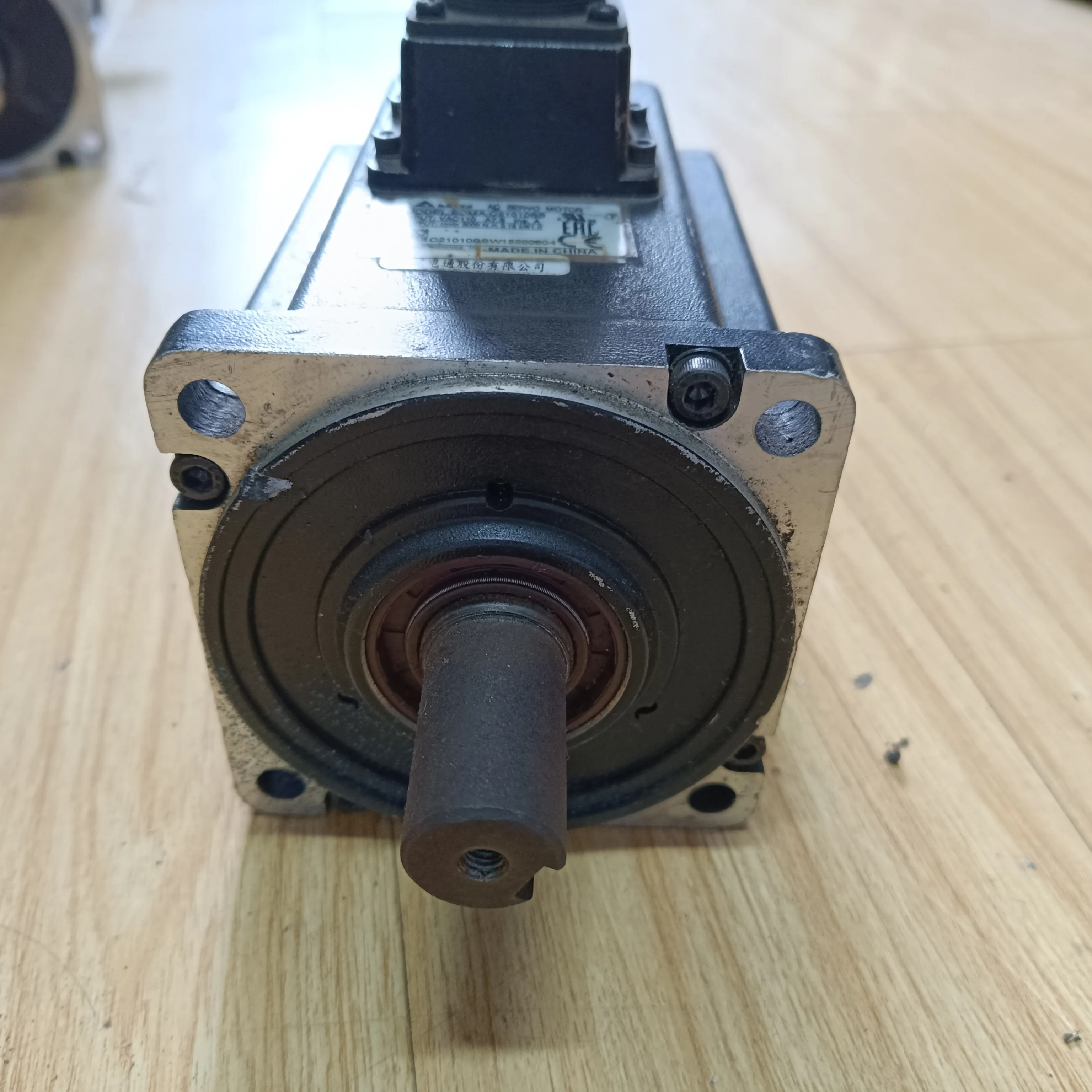 Контроллер серводвигателя переменного тока ECMA-C21010SS 1 кВт