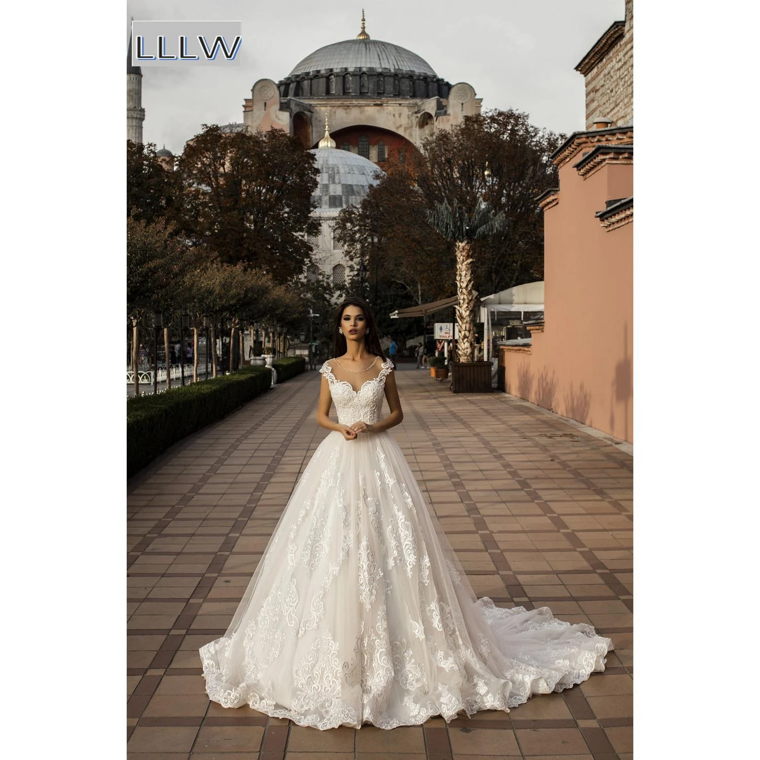 

Кружевное Тюлевое платье-трапеция цвета слоновой кости с аппликацией и шлейфом для часовни, индивидуальный пошив, многослойная юбка до пола без рукавов, свадебные платья