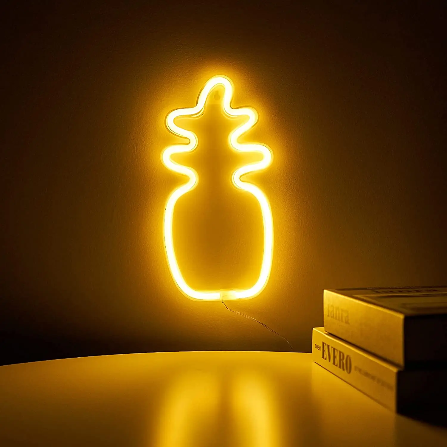 

LED Pineapple Neon Signs Decor Night Light Wall Decor Neon Light Signs Battery/USB Powered for Christmas Party Decoration