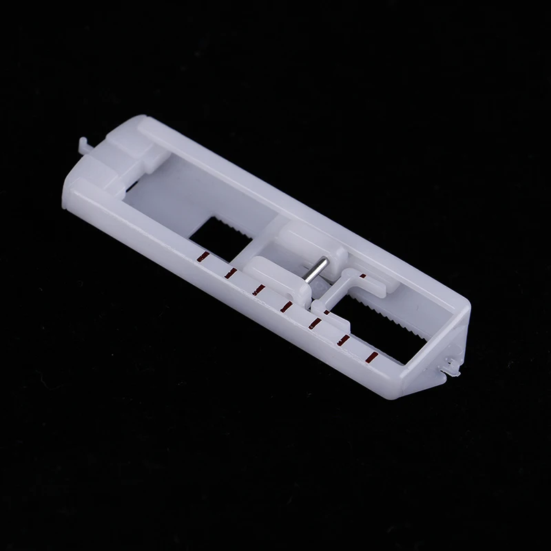 

1 pcs Domestic Sewing Machine Parts Presser Foot Buttonhole Foot Snap On Button Hole Foot 6.5*2cm