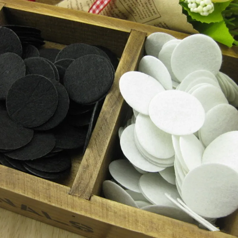 

25mm Round White/Black Felt Patches Fabric Pads Felts Flower Sewing Accessories Dolls Toys Home Wall Stickers Handmade Crafts