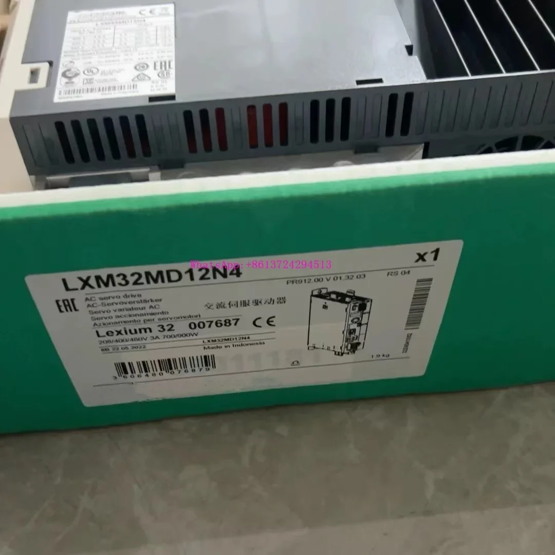 новый оригинальный LXM32MD12N4