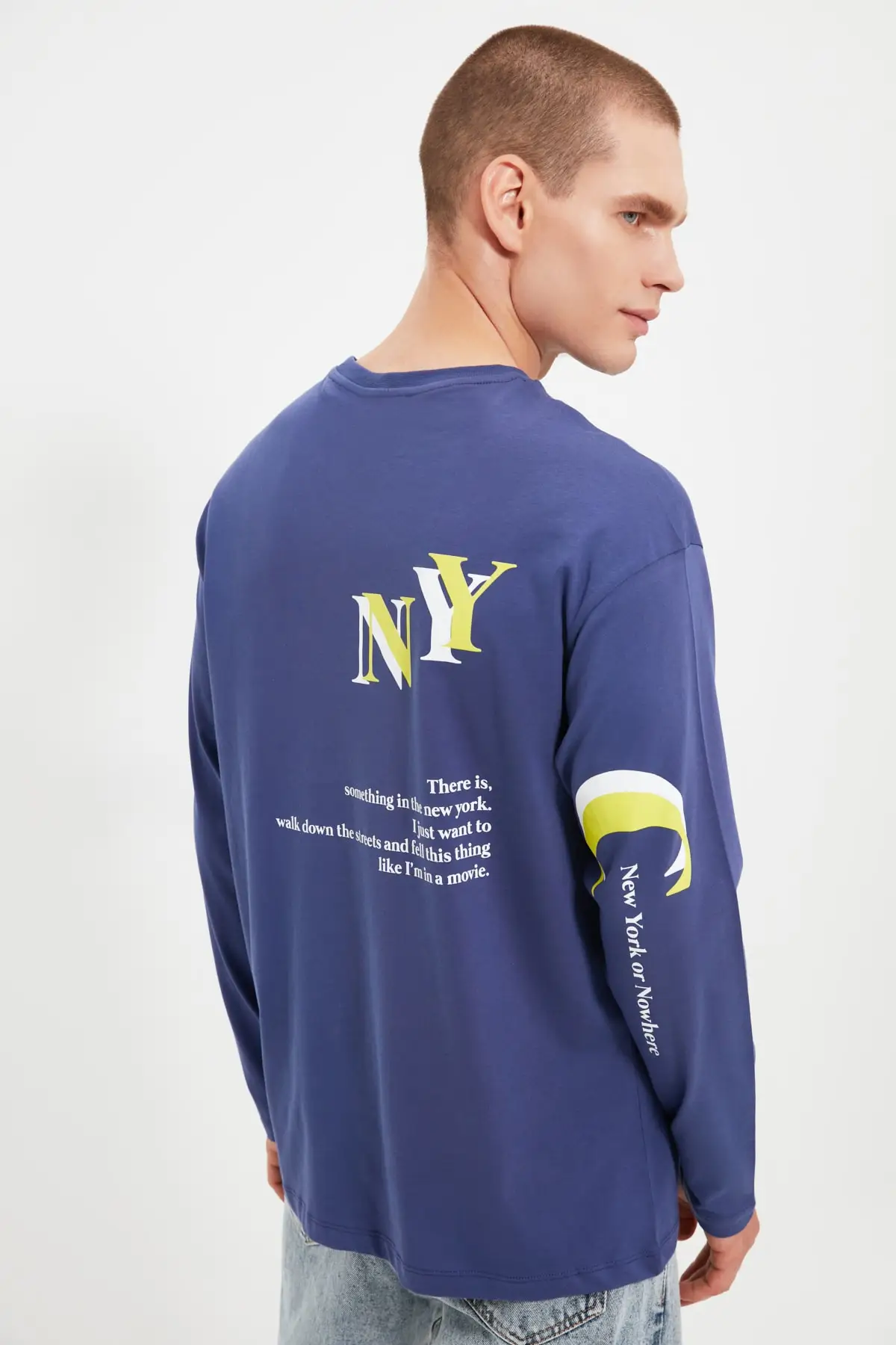 

Trendyol Male 100 Organic Cotton Oversize Fit T-Shirt TMNAW22TS0092