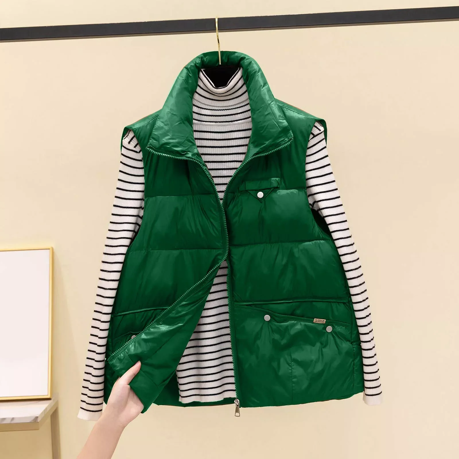 

Womens Suitable For Autumn And Winter Solid Color Short Down Vest Quilted Faux Down Vest Jacket