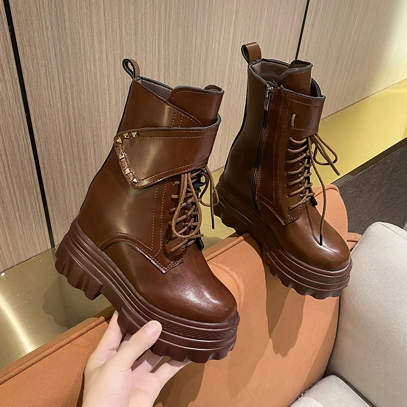 

Женские кожаные ботильоны на высокой платформе, Классические готические ботинки на массивной подошве, мотоциклетные ботинки, теплые плюшевые кроссовки на каблуке, Осень-зима 2023