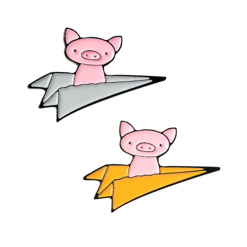

Airplane Cartoon Pig Brooch Anti-glare Pin Painted Enamel Brooch Lapel Pin