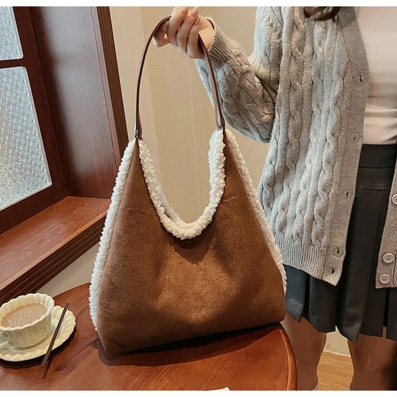 Большая женская сумка для студентов колледжа новинка 2024 плюшевая матовая