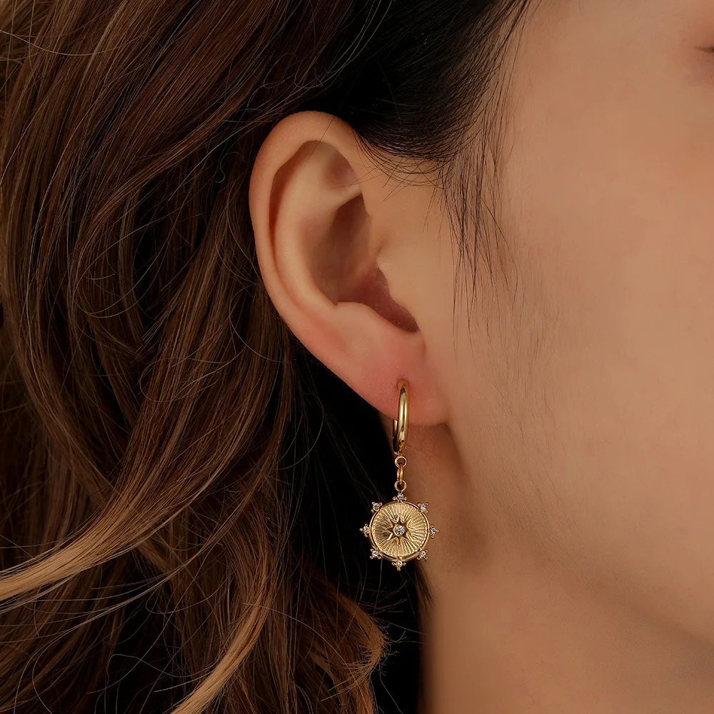 

Fashion Inlaid Zircon Star Stainless Steel Dangle Earrings For Women Simple Gold Color Snowflake Earrings Ear Buckle Jewelry