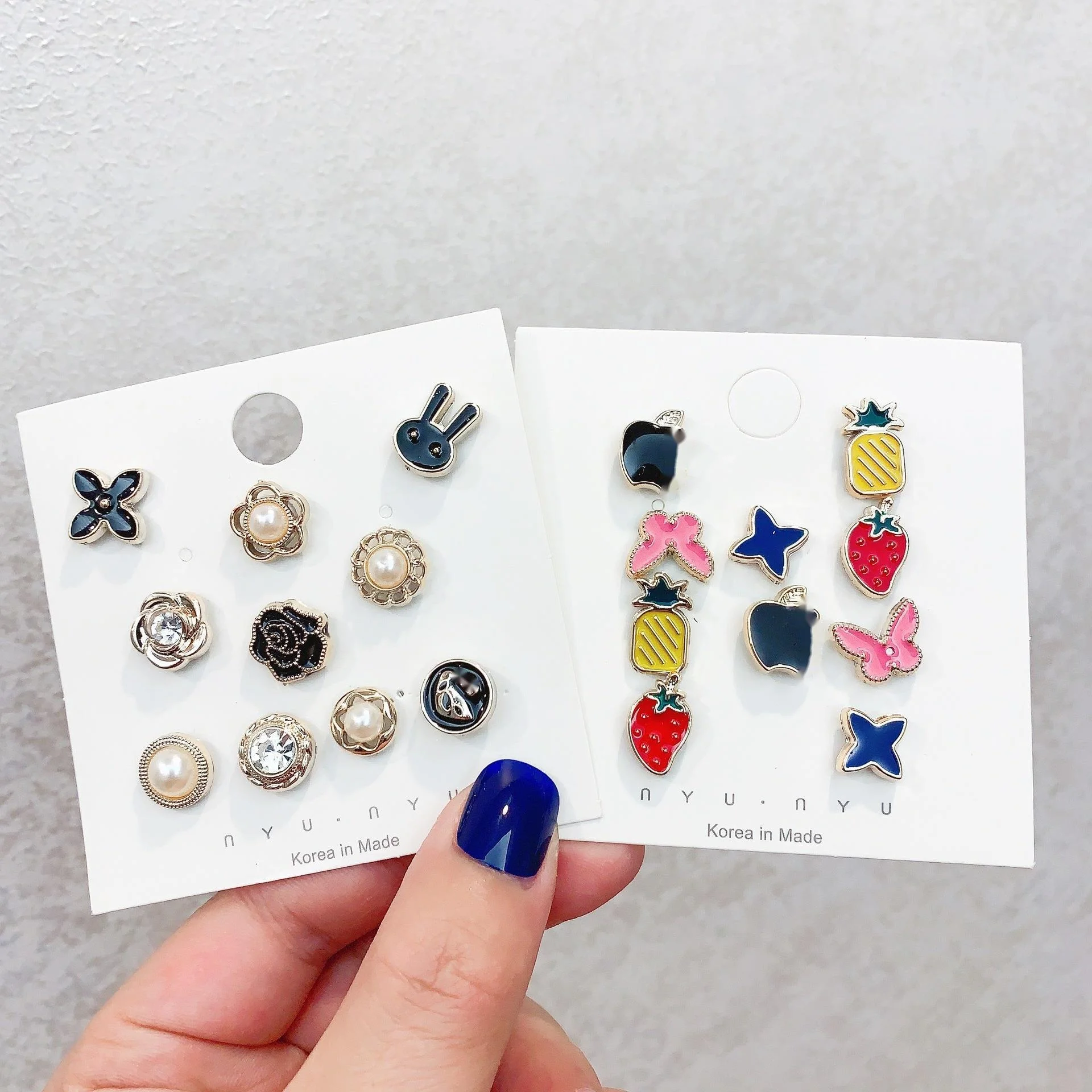 Simple Korean Ins Seamless Brooch Buttons Suit Anti Exposure Pins Cute Small Geometric Pearls Brooches Buckles 10pcs/set |