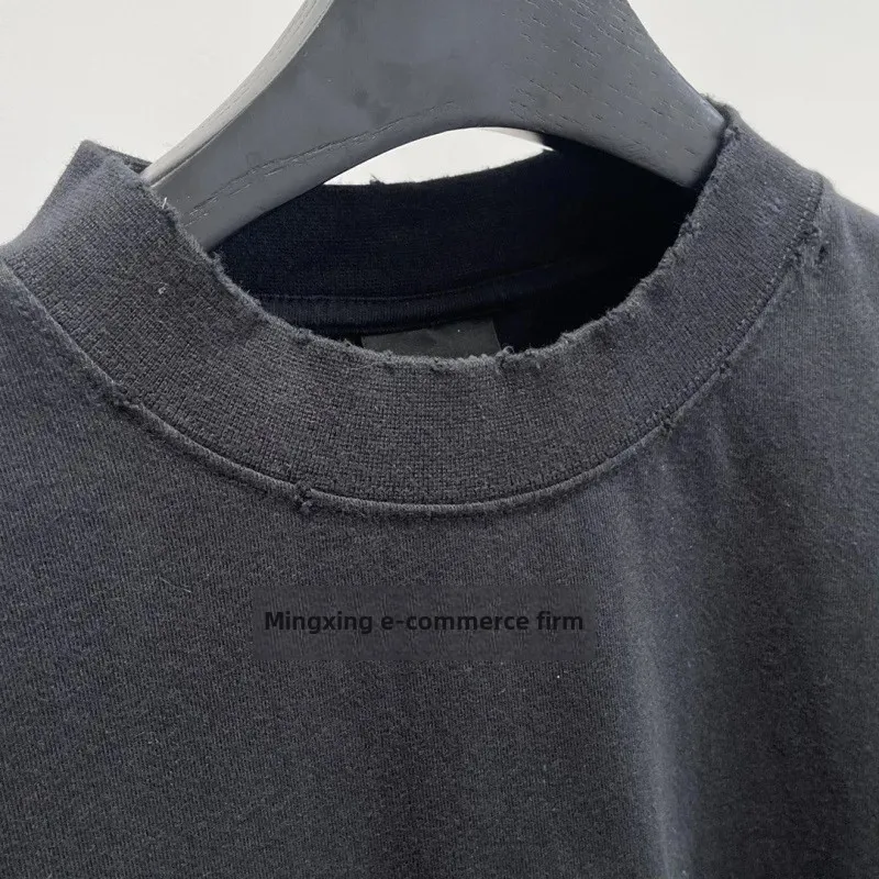 Новый стиль футболка с короткими рукавами и вышитыми буквами двойное кольцо