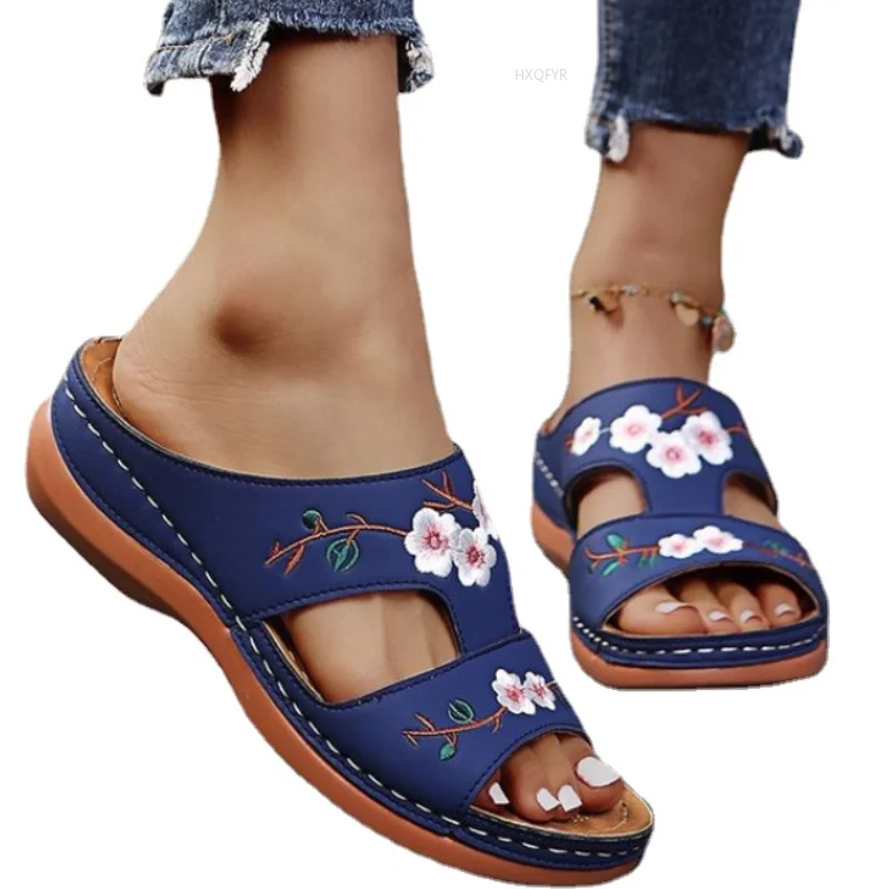2022 Women  Embroider Flower Colorful Ethnic Casual Sandals Comfortable Soft Slippers Flat Platform Open Toe Outdoor Beach Shoes