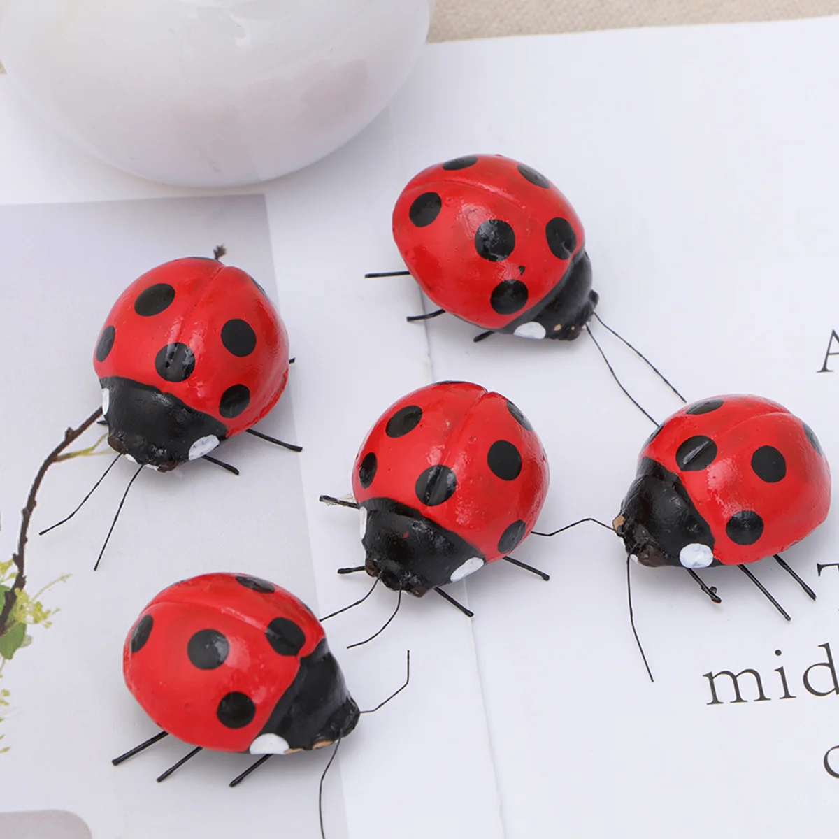 

5pcs Metal Ladybug Wall Ladybug Fridge Magnet Wall 3D Sculpture Rustic Garden Lawn Home Wall