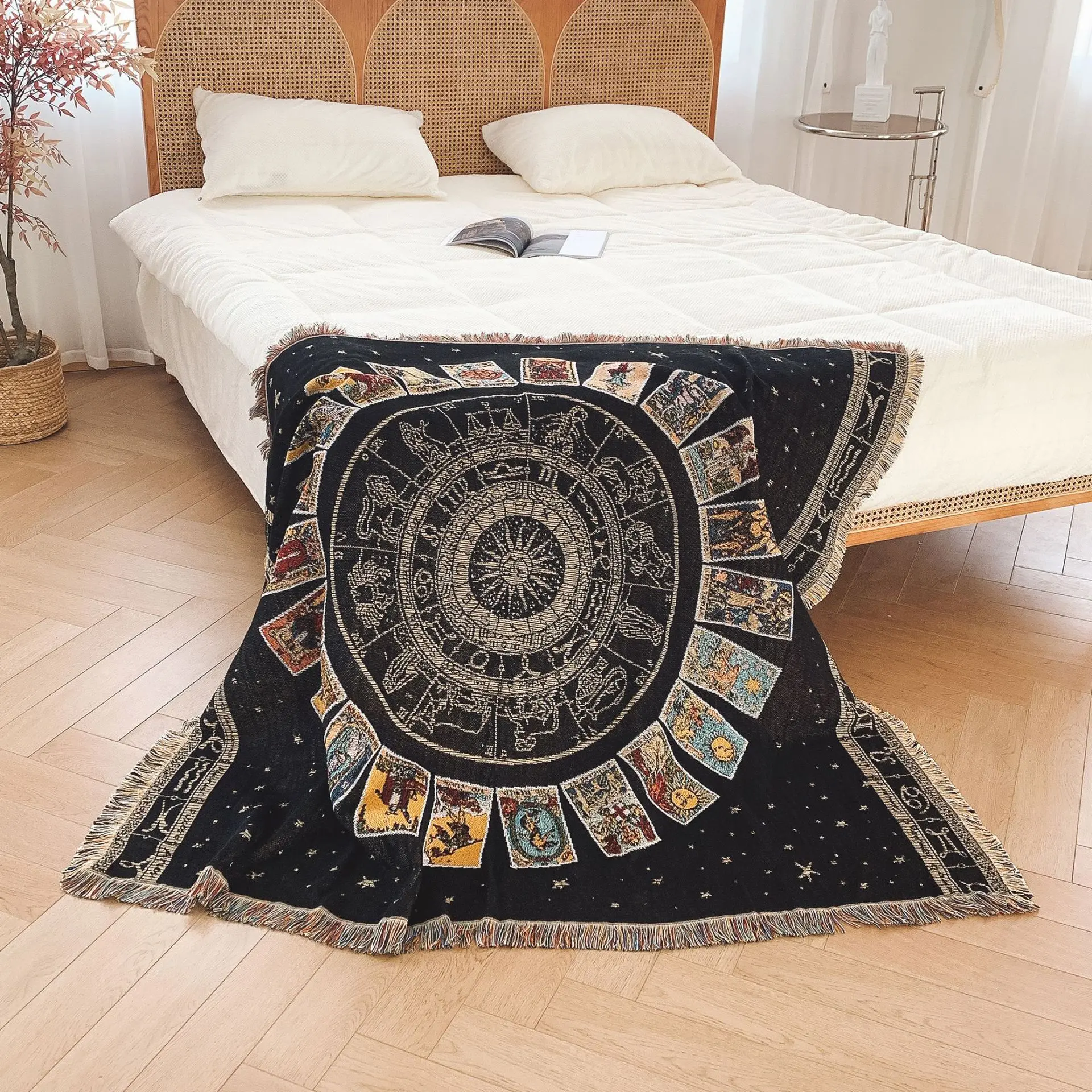 

Multifunctional Bohemia Thread Blanket Sofa Bed Chair Throw Blanket Home Decor Wall Tapestry Portable Camping Table Cloth Rug