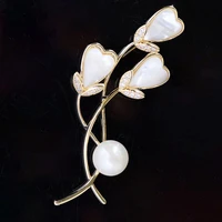 korean natural mother oyster plant flower brooch fashion temperament pearl brooch elegant suit coat clothing accessories