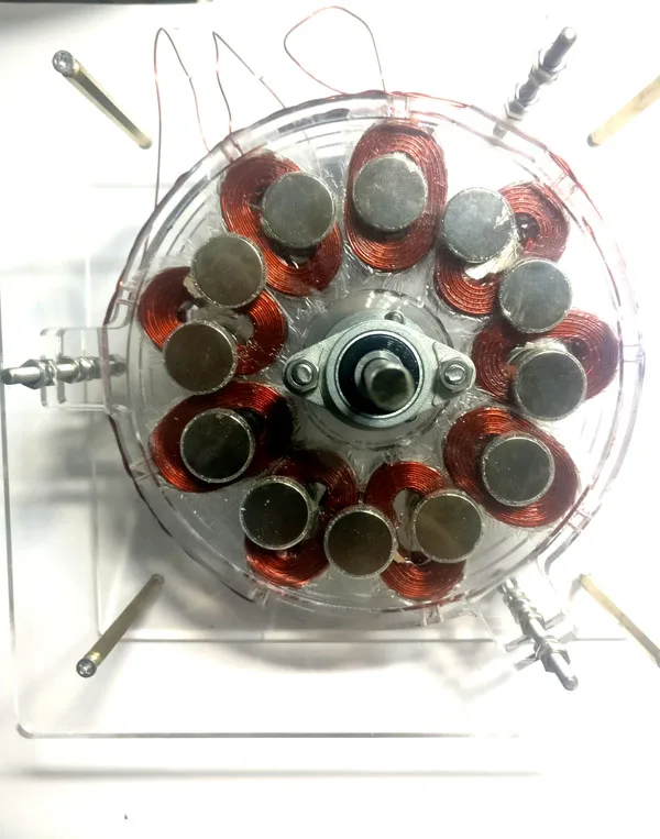 Неядерный дисковый генератор ламинированный многослойный неядерный