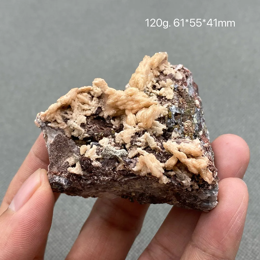 Необычный кристалл халькопирит