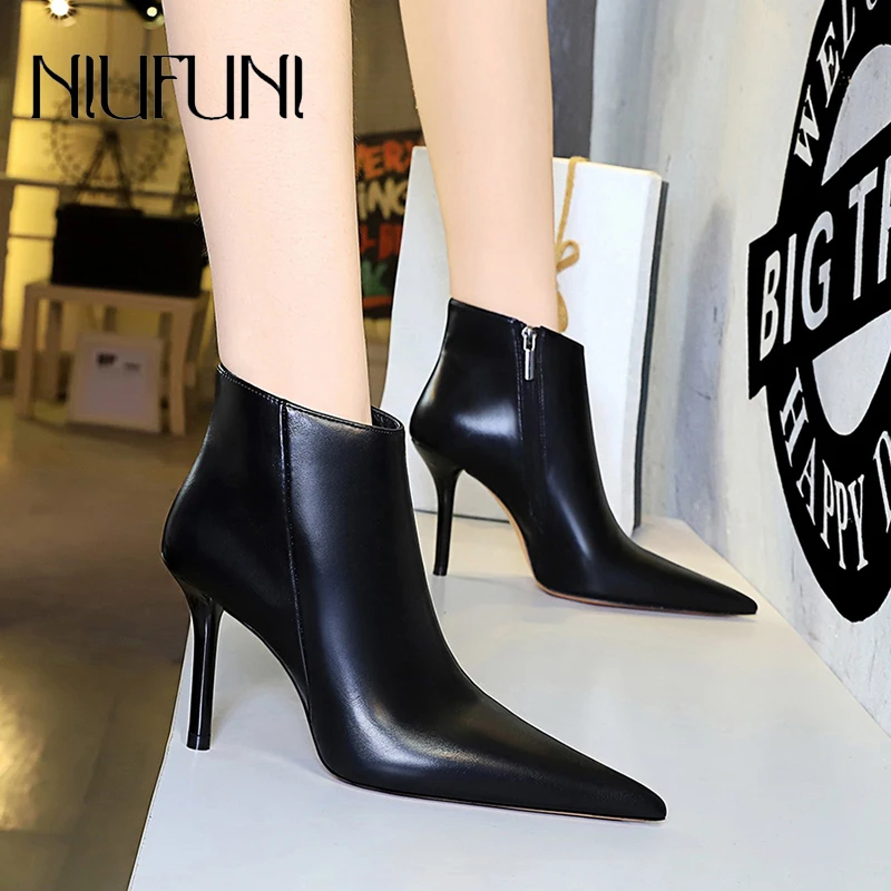 

NIUFUNI Pointed PU Leather Black Side Zipper Women's Boots Stiletto High Heels Short Boots Ankle Boots Solid Color Texture 2023