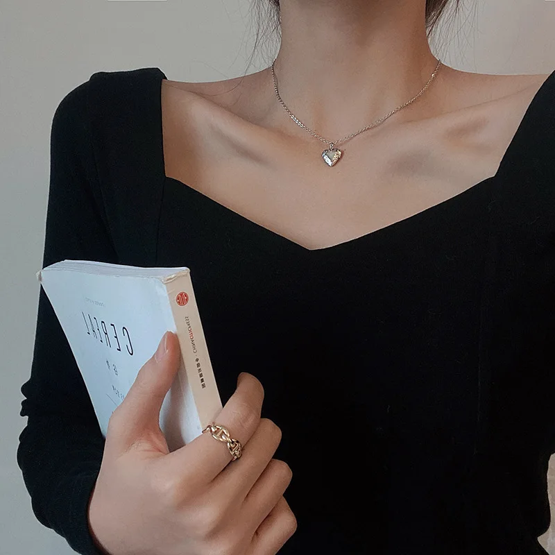 

Vintage Opening Heart Pendant Necklace Photo Frame Necklace Creative Silver Necklace For Women Girls Couple Valentine's Day Gift