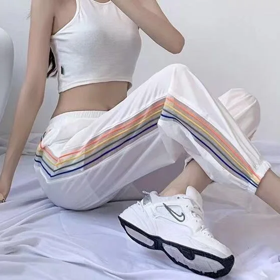 Рисунок 5 - Лето 2023, элегантные модные облегающие