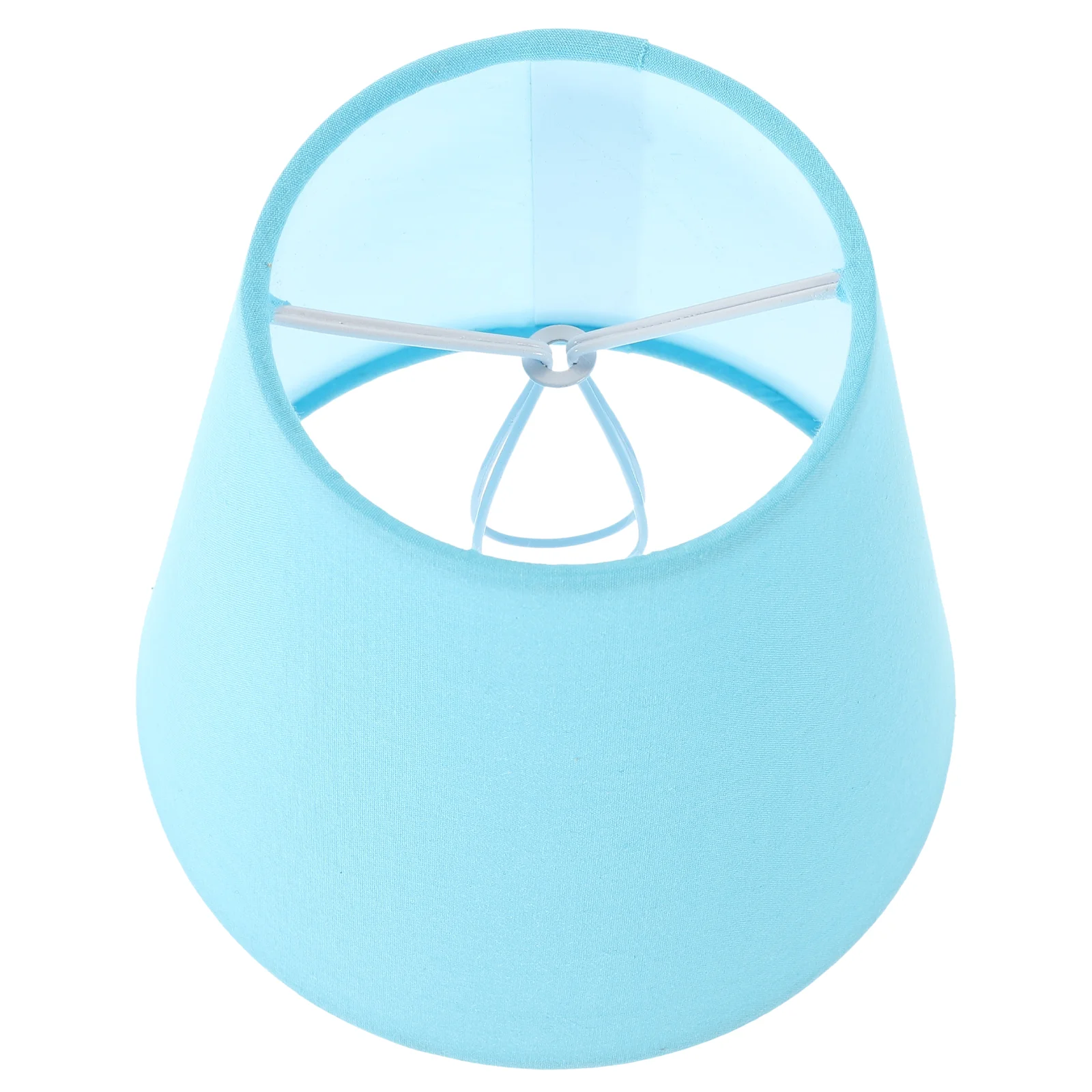 Рисунок 5 - Люстра светильник заменяемый абажур в помещении