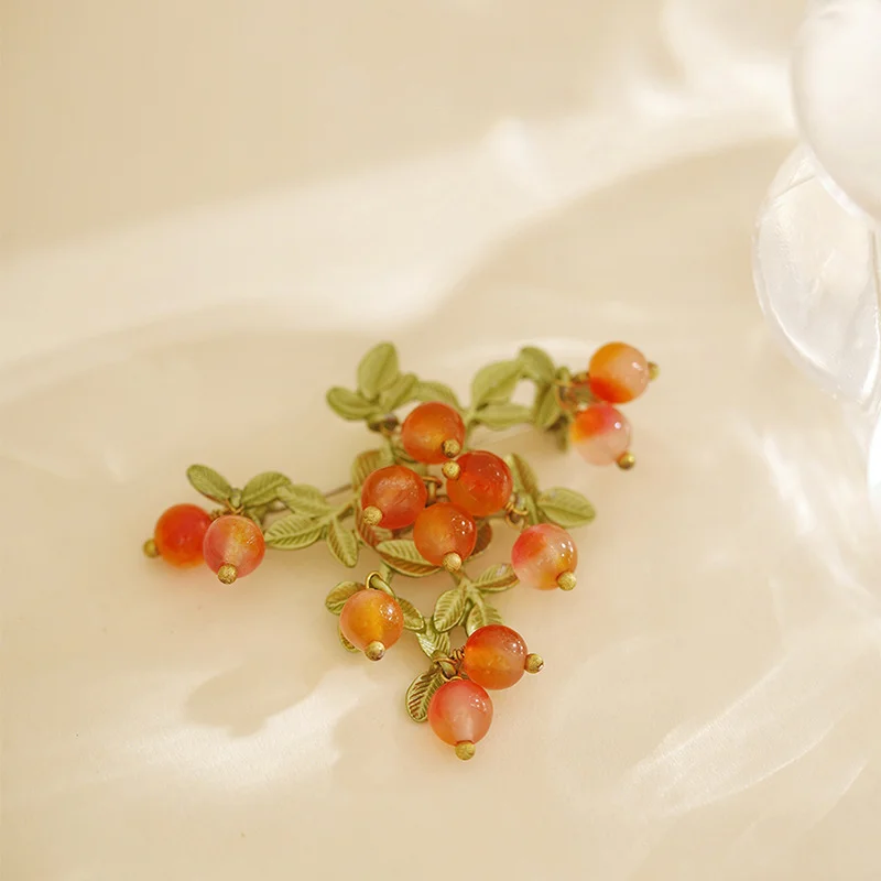 

ALLNEWME Cute Lovely Clear Acrylic Beads Strand Persimmon Brooches for Women Girl Leaf Fruit Brooch Daily Statement Accessories
