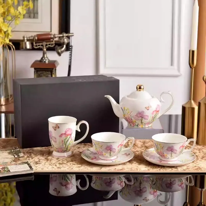 Кофейный набор из костяного фарфора в стиле камелии британский фарфоровый