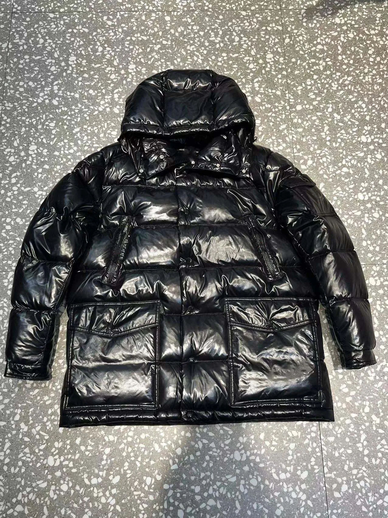

Men's down jacket 2023 latest warm and fashionable slimming trend military green black white three color optional down jacket