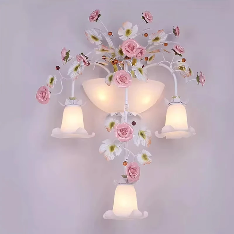 Загородская вилла цветок и трава садовые настенные светильники гостиная