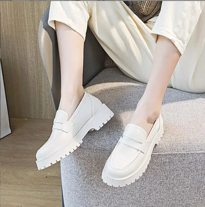 Fashion Spring Casual Women Shoes Platform PU Leather Flats Slip-On Mom Shoes Preppy little white shoes for women Large size