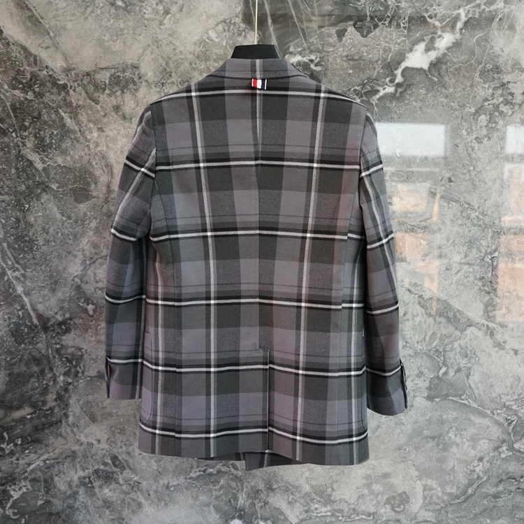 Рисунок 3 - Осенний шерстяной тонкий клетчатый