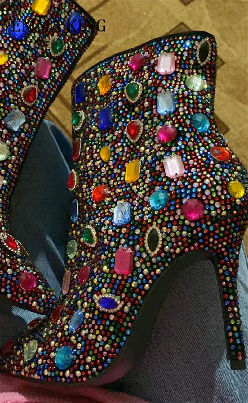 Женские разноцветные ботильоны с инкрустацией бриллиантами женские ботинки на