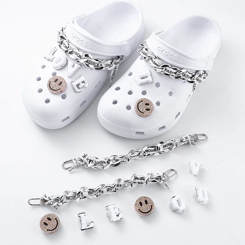 

Фирменные дизайнерские подвески для кроксов, смайлики и буквы, подвески-Кроксы, украшения Стразы для девочек, подарок для сабо, цепочки, украшение для обуви