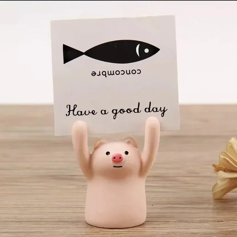 

Деревянный настольный органайзер для карточек с мультяшными персонажами