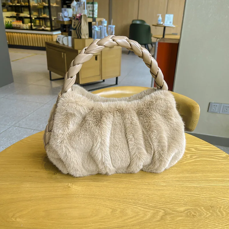 

Underarm Bag 2023 New Spring and Summer Fashion Versatile Plush Bag Simple Pleated One Shoulder Plush Bags