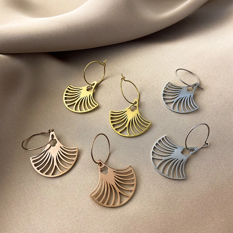 

Hollow Leaf Fan-shaped Stainless Steel Dangle Earrings for Women Personalized Simple Style Dangle Earrings Fashion Jewelry
