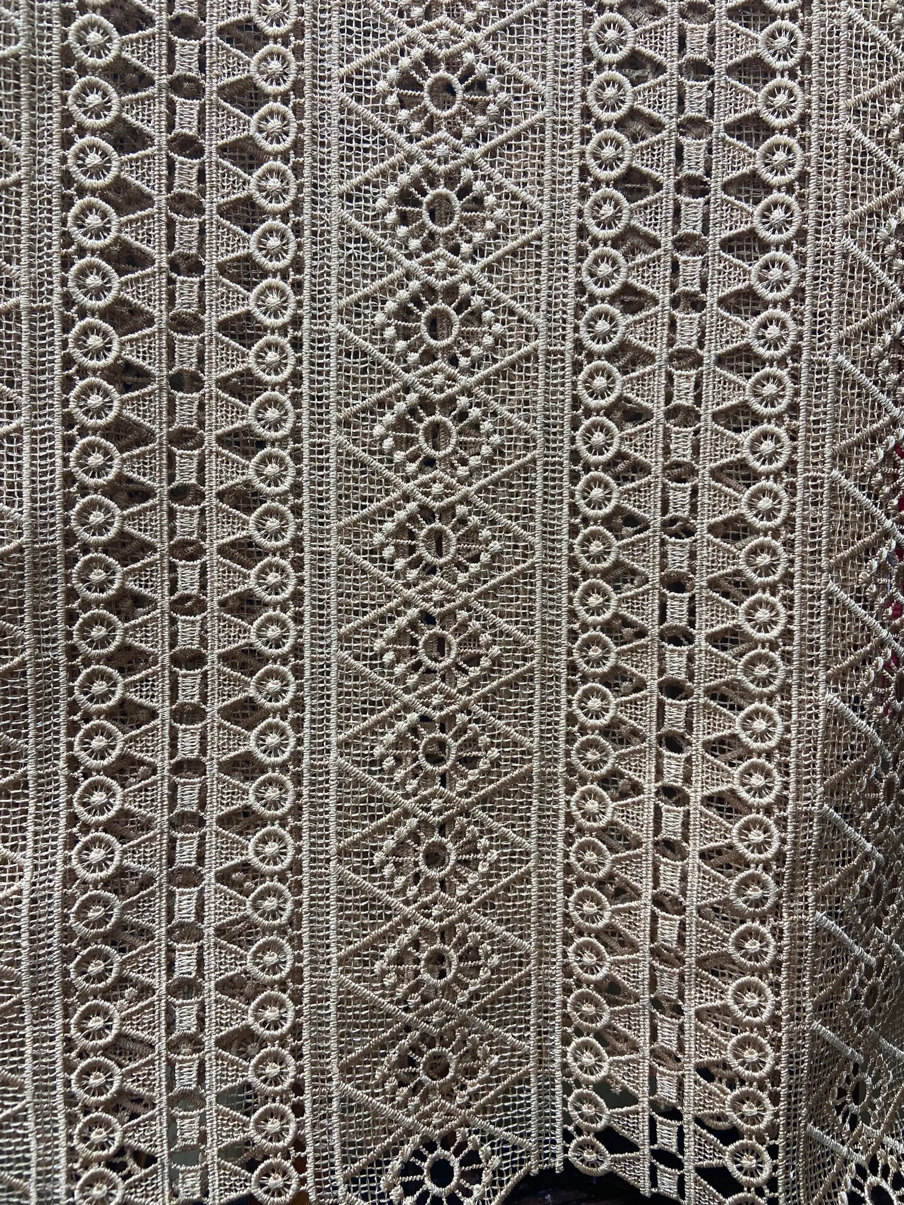 

High End Exquisite Fashion Design African Hand Made Water soluble French Silk Milk Fabric Net Lac Wedding Evening Dress