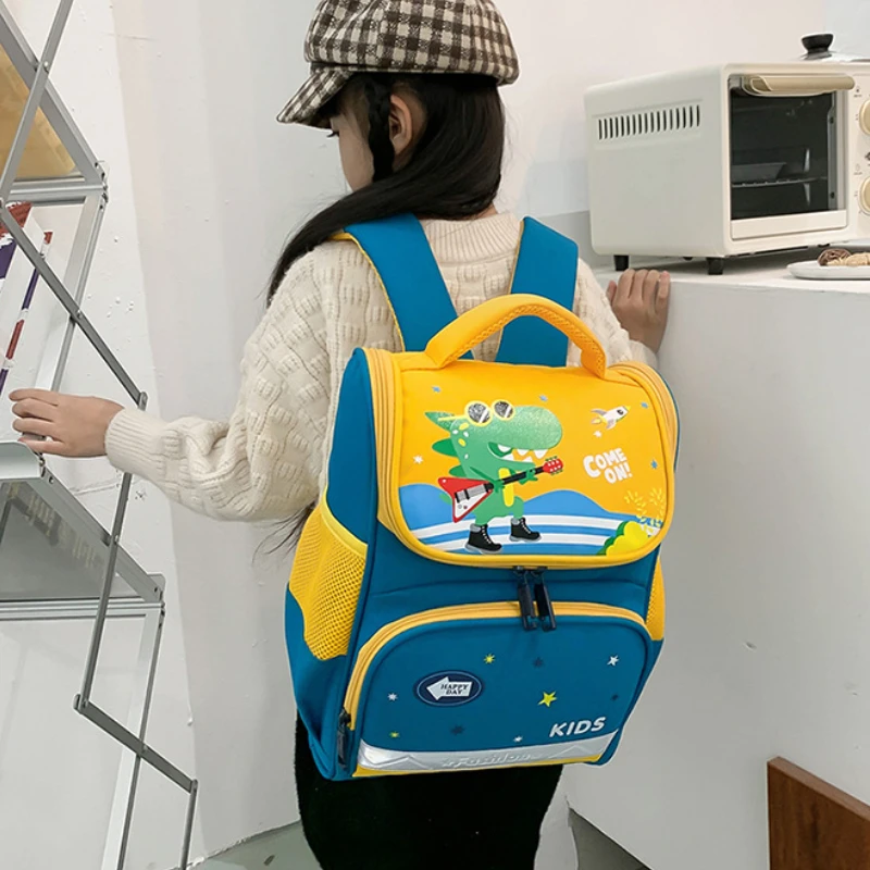 Primary School Students Lovely Large Capacity Unicorn Backpacks Cartoon Children Dinosaur Light Student School Bags for Girl Boy