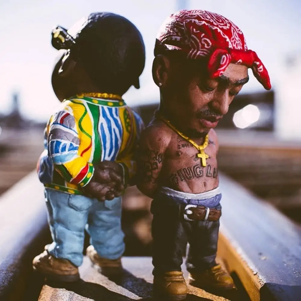 

Home Decor Legend Tattoo Room Decoration Mini Doll Desktop Ornament Rapper Resin Art Hip-hop Sculptures Car Statue