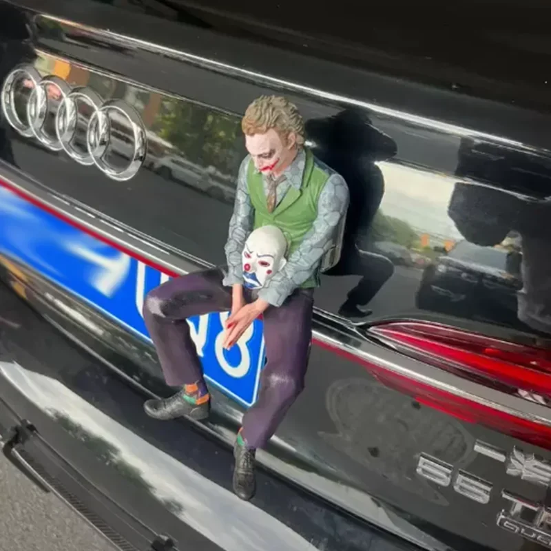 Joker Sit положении около 27 см Акриловая Пряжка Heath Ledger кукла автомобиль задняя крыша