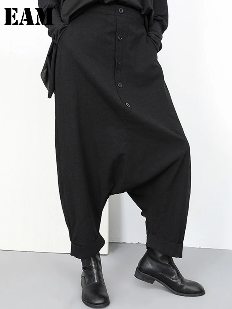 

[EAM] Новинка 2022 года; Сезон весна-осень; Длинные свободные брюки с высокой эластичной талией и черными пуговицами; Модные женские брюки; YG2