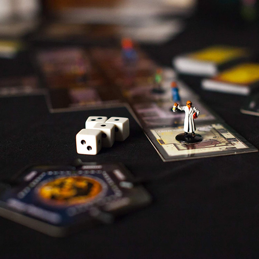 Board Game Betrayal At House on The Hill By Wizards of Coast Family Party Entertainment Education Table Card |