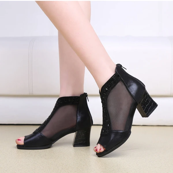 

2022 New Fashion Big Size Women High Heels Party Shoes Mesh Beaded Peep Toe Square Heel Zipper Shoes Comfortable Dancing Sandal