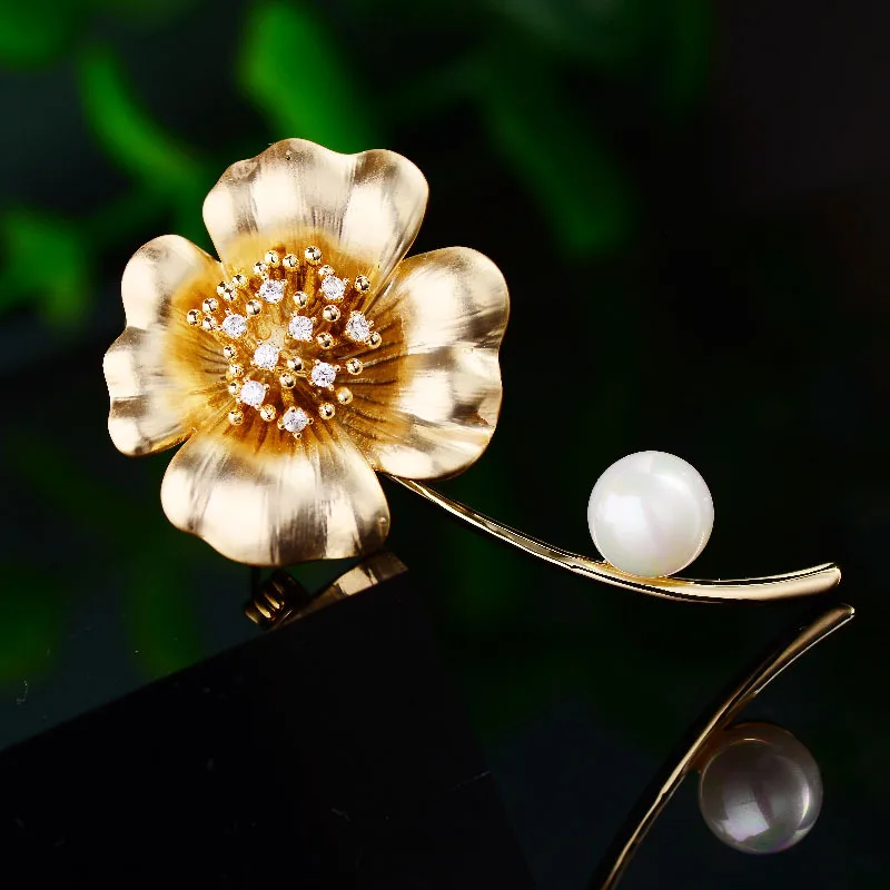 

Gold Flower Brooch Elegant Temperament Pearl Brooch Clothing Creative Cheongsam Dress Accessories Corsage Female