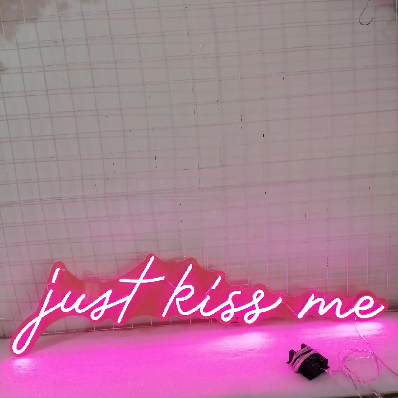 Just Kiss Me Neon Sign Customized Wedding Wall Decor DIY LED Letter Sign Business Logo Custom Led Neon Light Name Signs