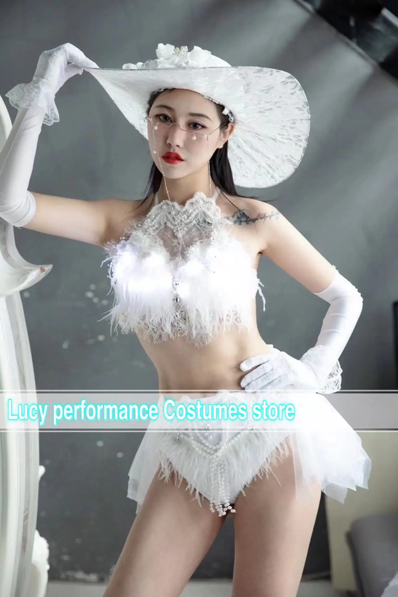 

Popular white angel tempts new nightclub guests gogo performance bar DJ dance DS night scene sexy suit