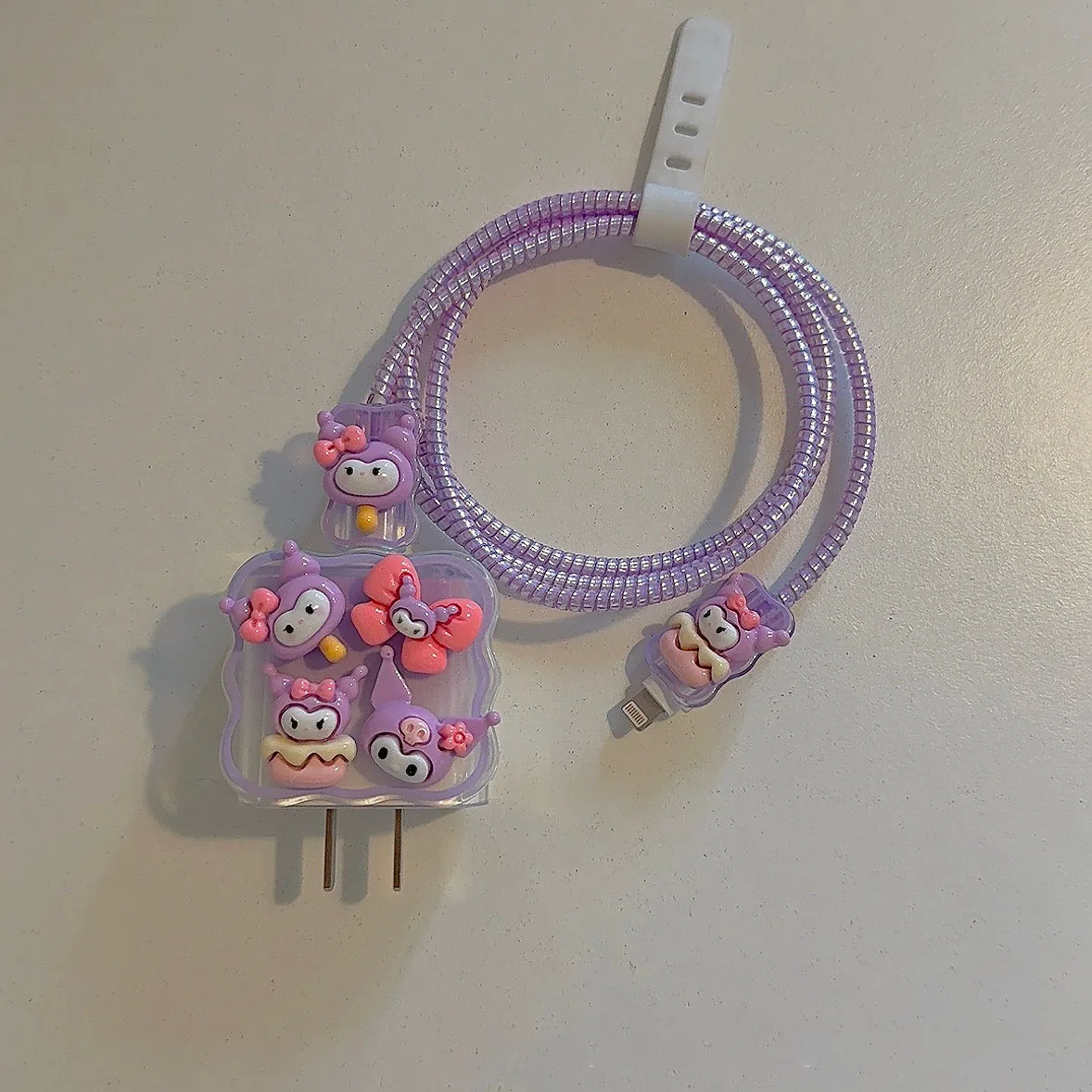 4 шт./компл. Sanrio Kuromi защитный чехол для кабеля передачи данных 18/20 Вт Iphone 15 14