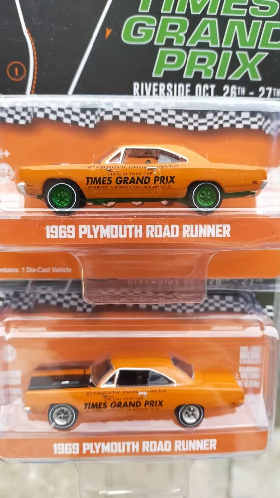 

Greenlight 1:64 1969 Plymouth Road Runner Collection of die-casting alloy trolley model ornaments GIFTS