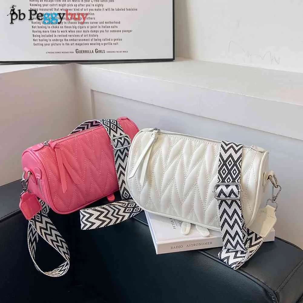 

Fashion Chain Crossbody Bags for Women Rhombus Pattern Small Messenger Bag Female Embroidery Wide Strap Camera Shoulder Handbags