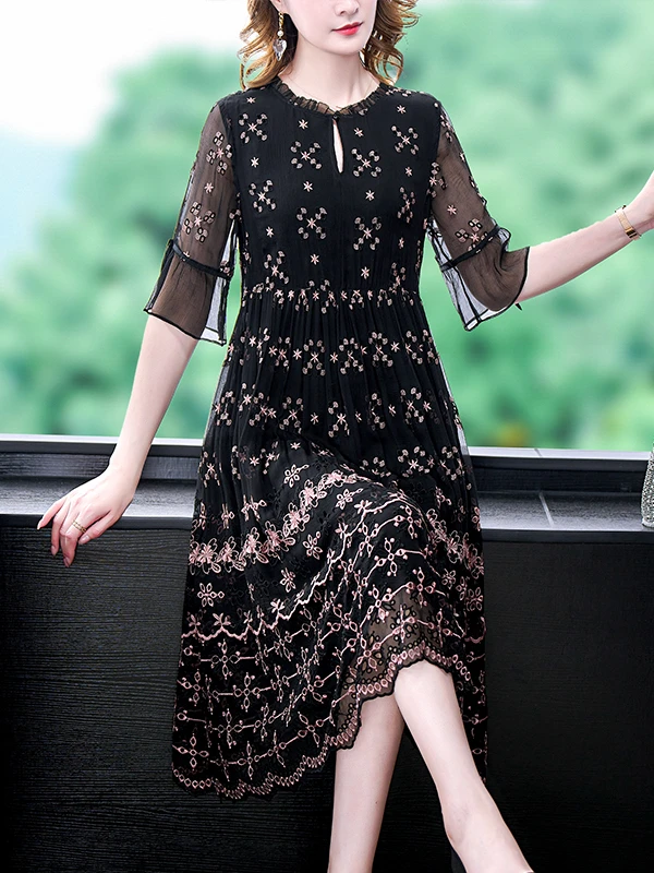 

2023 New Black Embroidery Mulberry Silk Hollow Out Sexy Midi Dress Summer Light Elegant Dress Women Korean Vintage Hepburn Dress