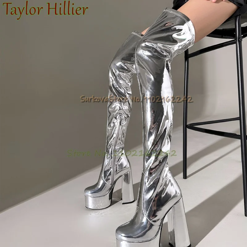 Серебристые сапоги выше колена из лакированной кожи на толстом каблуке зимние